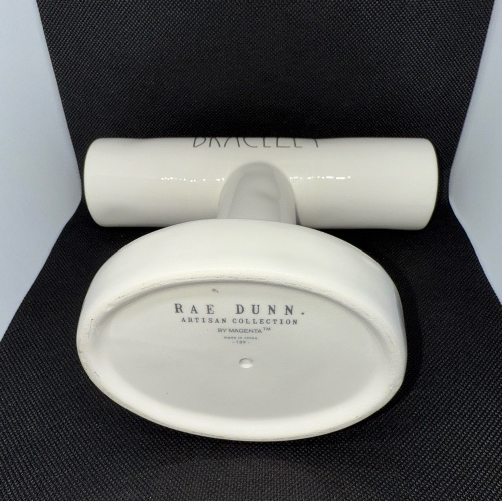 BRACELET RAE DUNN ARTISAN COLLECTION BRACELET RING HOLDER WHITE BY MAGENTA #189 - Picture 2 of 8
